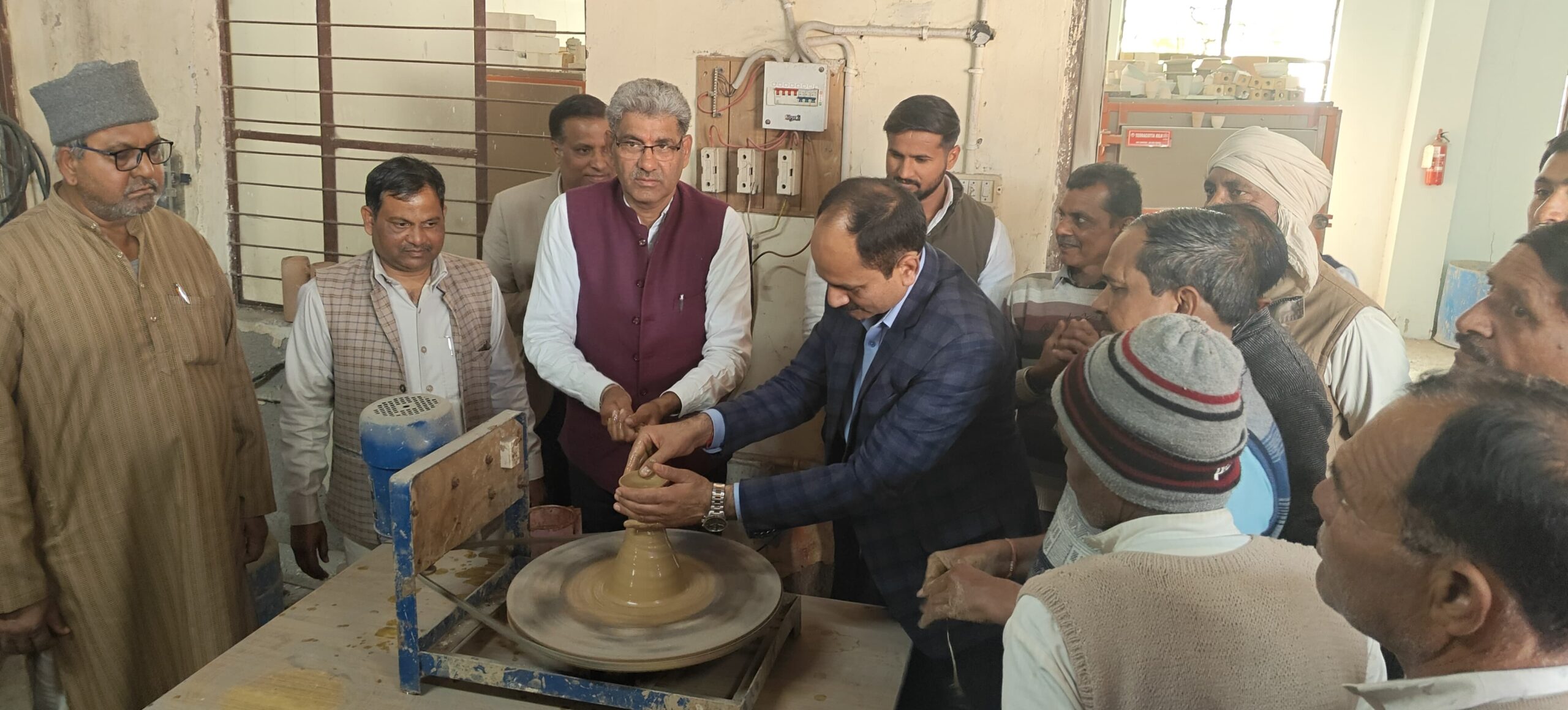 माटी कला शिल्प प्रशिक्षण कार्यक्रम का शुभारंभ