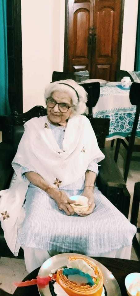 स्वतंत्रता सेनानी परिवार की पुत्रवधू एवं हिंदी की साहित्यकार डॉ प्रतिमा शर्मा का निधन,