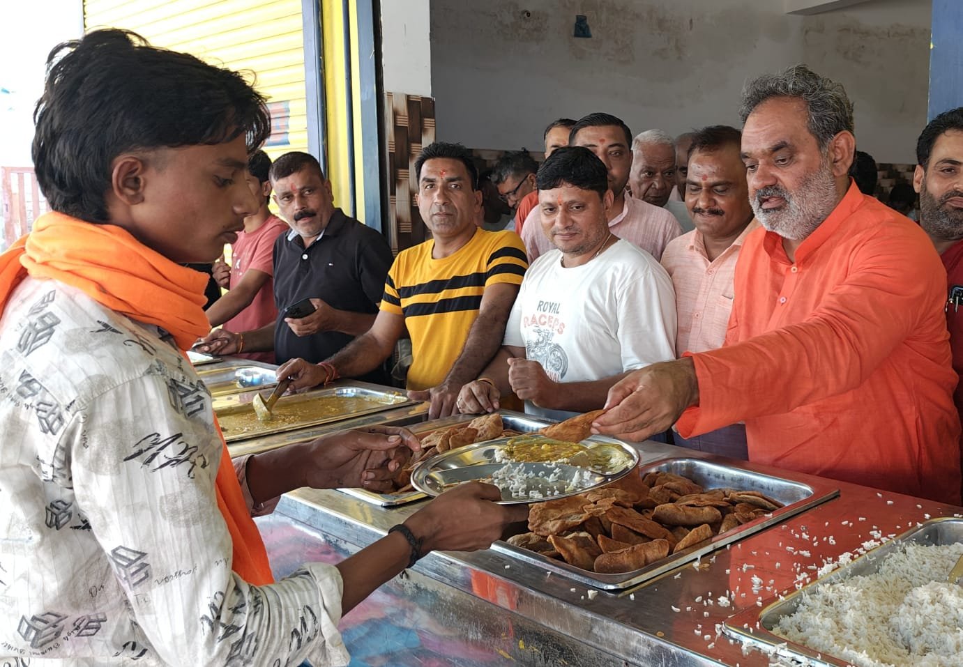 कांवड़ियों की सेवा के लिए सभी सामर्थ्यवान आमजन आगे आए: स्वामी यतीश्वरानंद